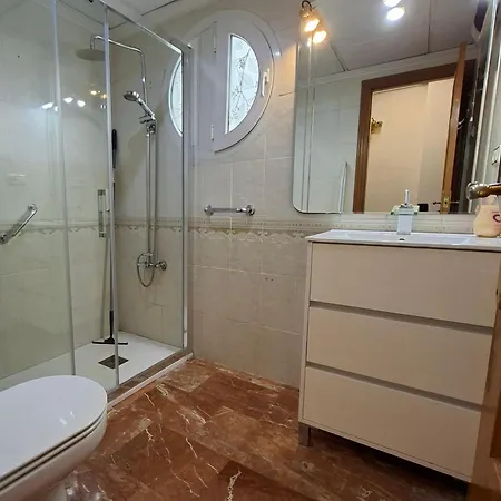Sunny Balcony-bright 2br-walk To Marina & Pmt34