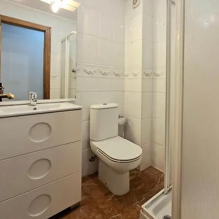 Sunny Balcony-bright 2br-walk To Marina & Pmt34 Lejlighed