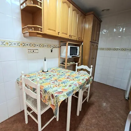 Sunny Balcony-bright 2br-walk To Marina & Pmt34 * Torrevieja